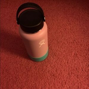 Lilac Hydroflask